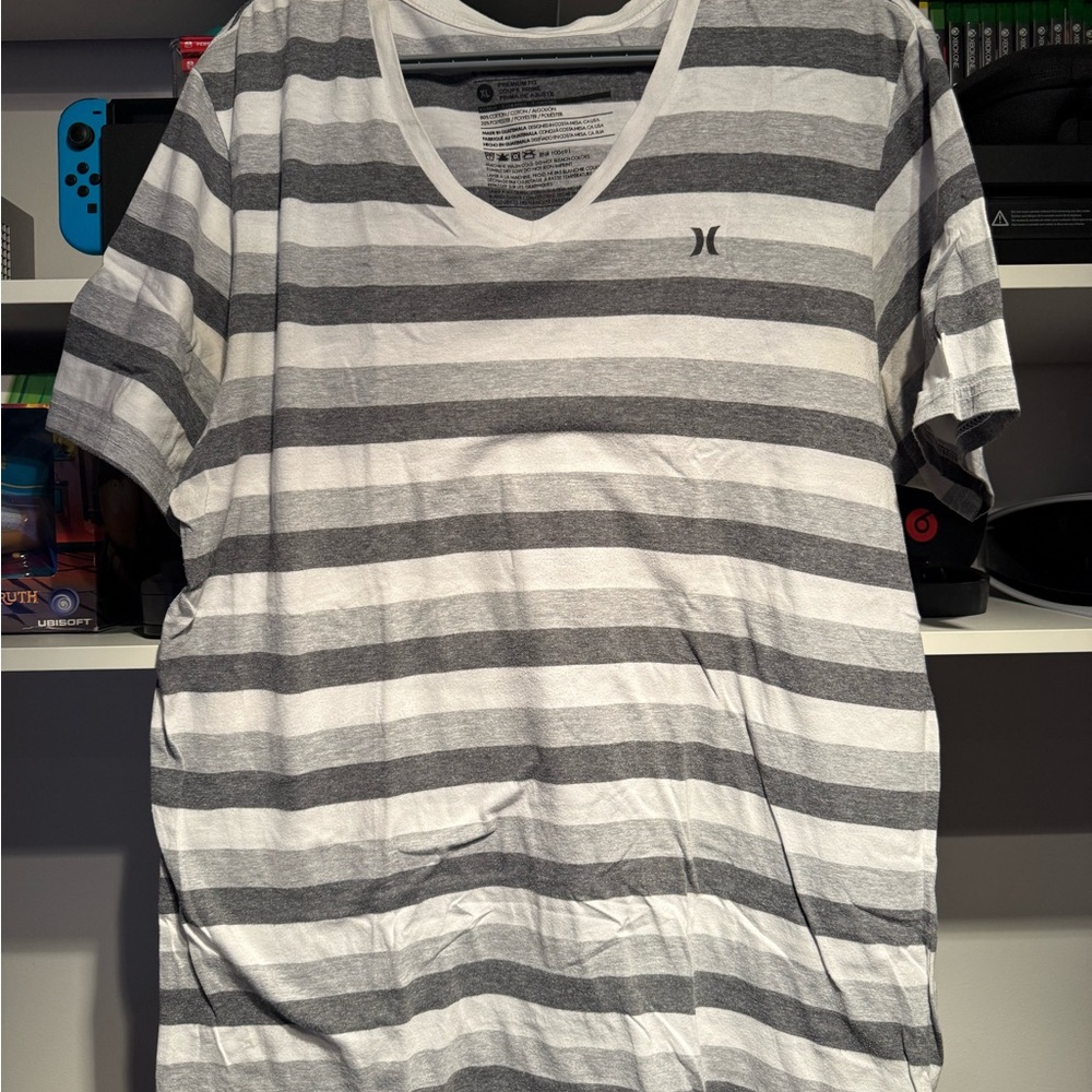 Hurley Gray and White Short Sleeve Tee
